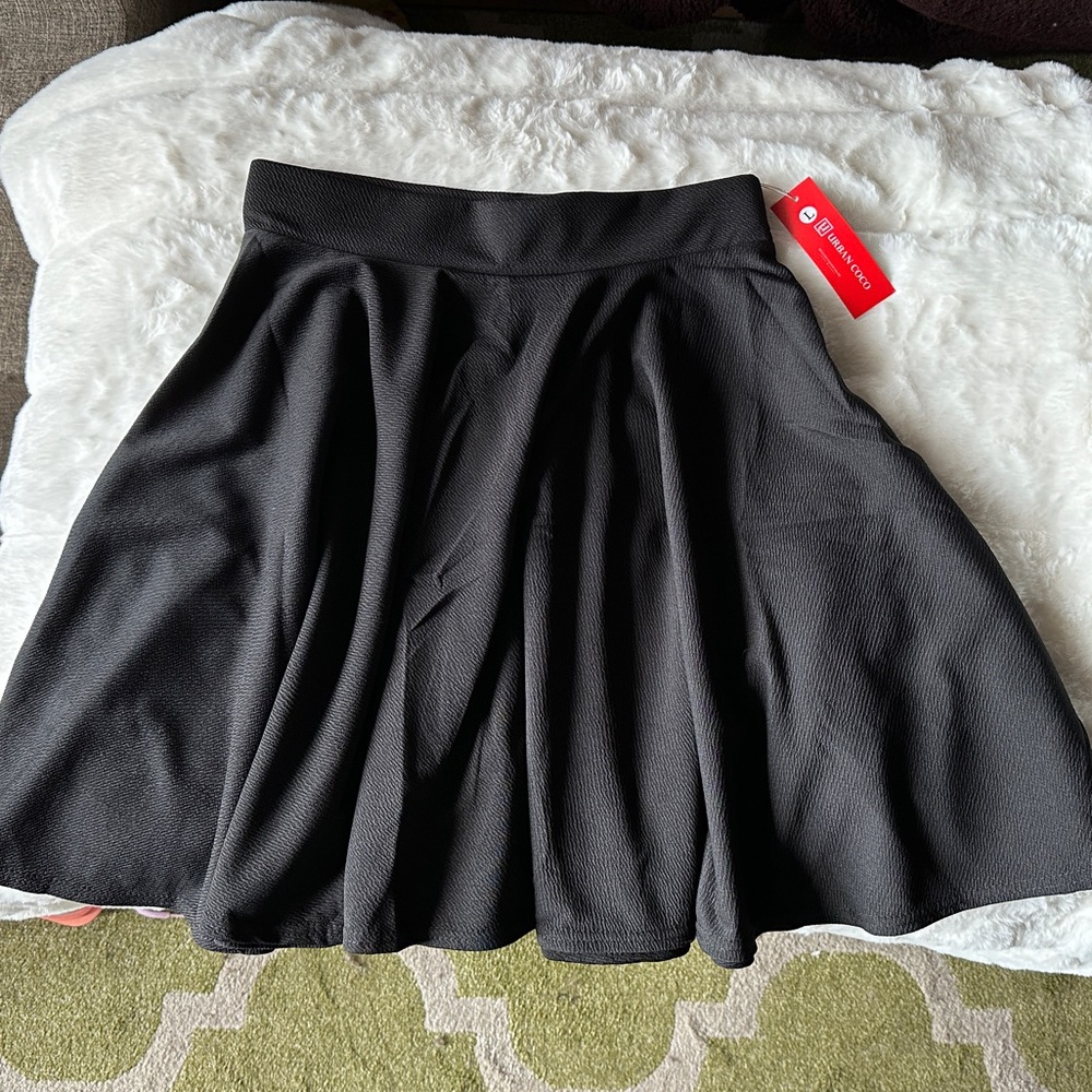 NWT Urban CoCo Women's Black Skirt - Stretchy, Flared, High Waisted (Size L)